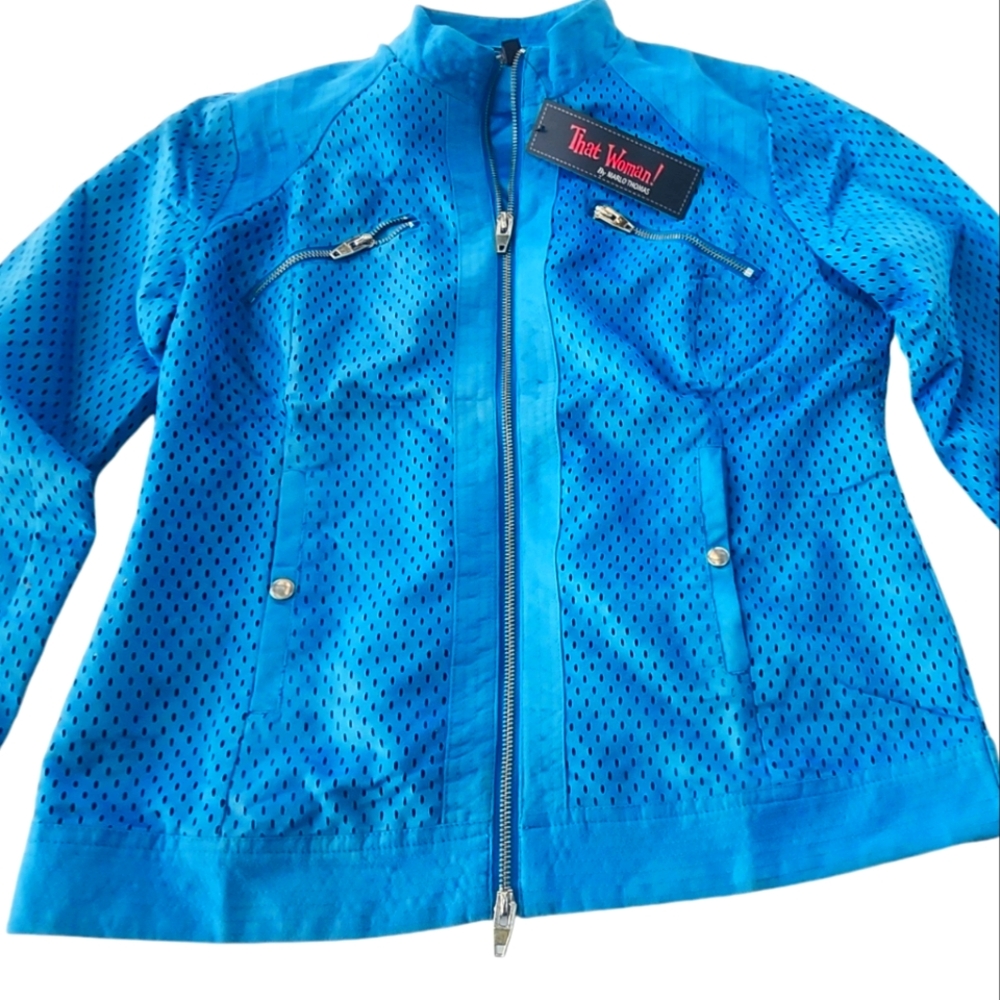 That woman blue jacket